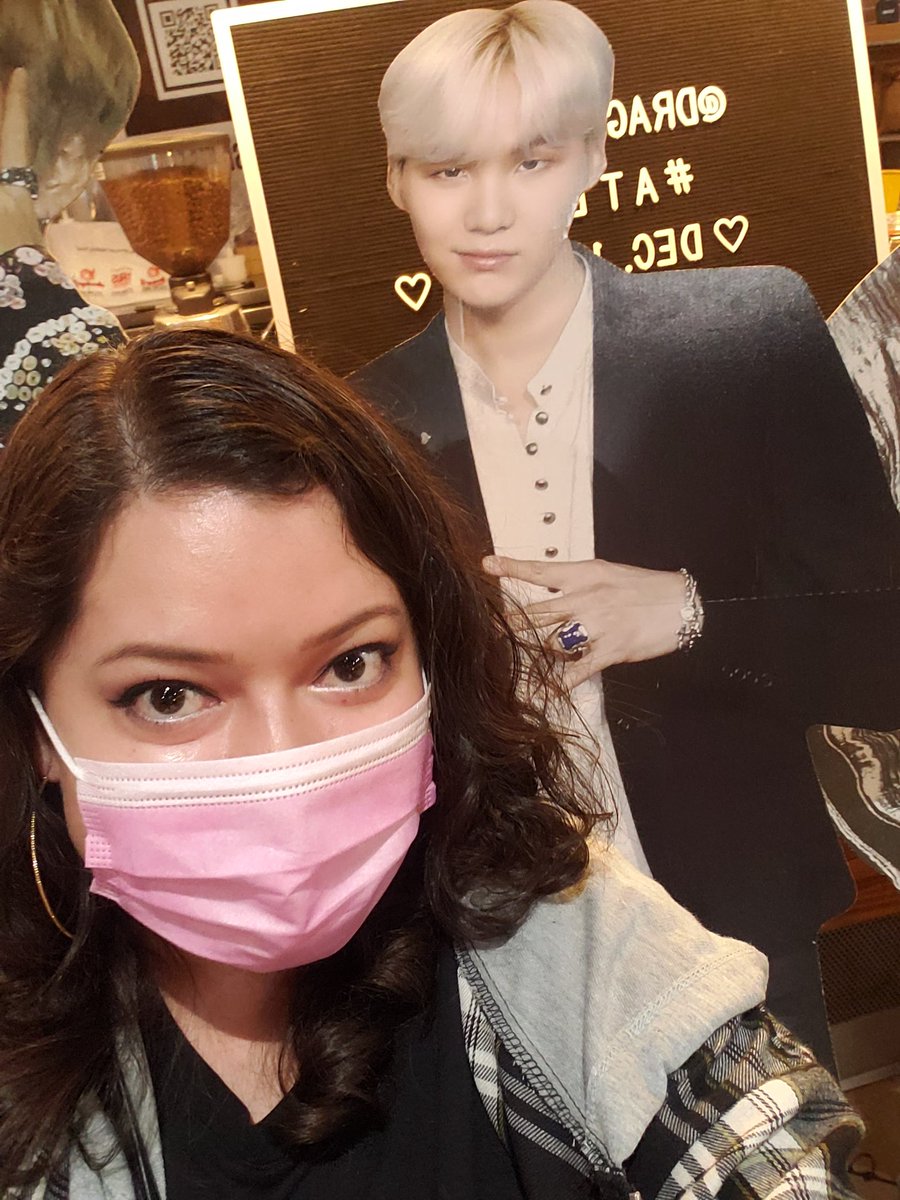 RapLineBTS2's tweet photo. My kings!!! 💜💜💜💜 #BTS https://t.co/arIQNn6eE7