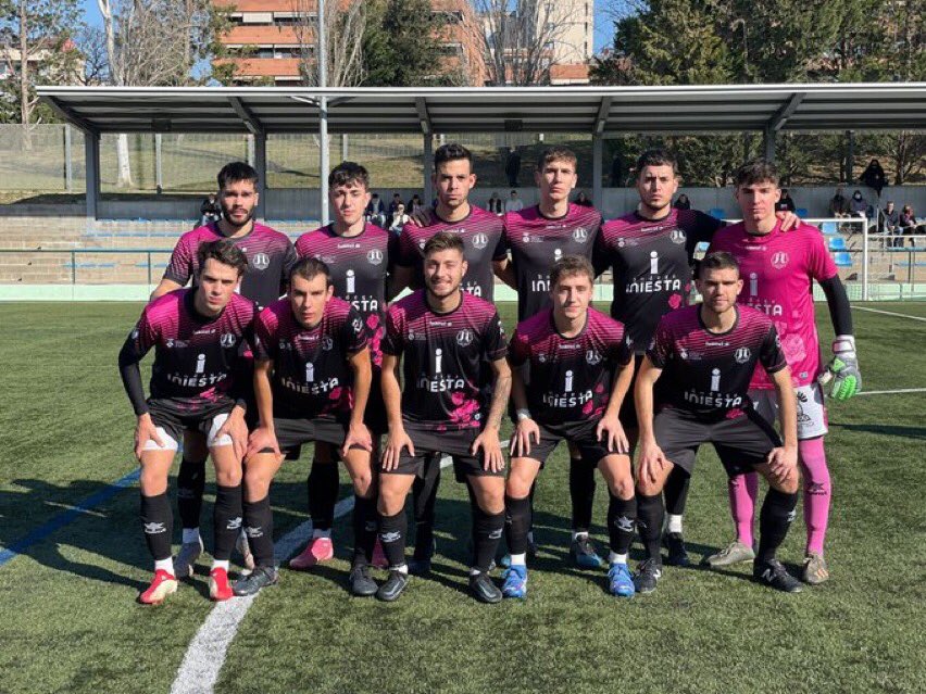 SantfeliuencFC's tweet photo. 🚨 DIA DE PARTIDO! 🚨 #FILIAL

⚽️ @SantfeliuencFC - @molinscf 
🏟️ Mpal. Les Grases.
🕞 16:00 hores. 

El derbi del Baix Llobregat más emocionante de la temporada. 

#2Cat3 💙🤍💙🤍 #SantfeMolins #UnSentimentSantfeliuenc https://t.co/zQROqoYEiR