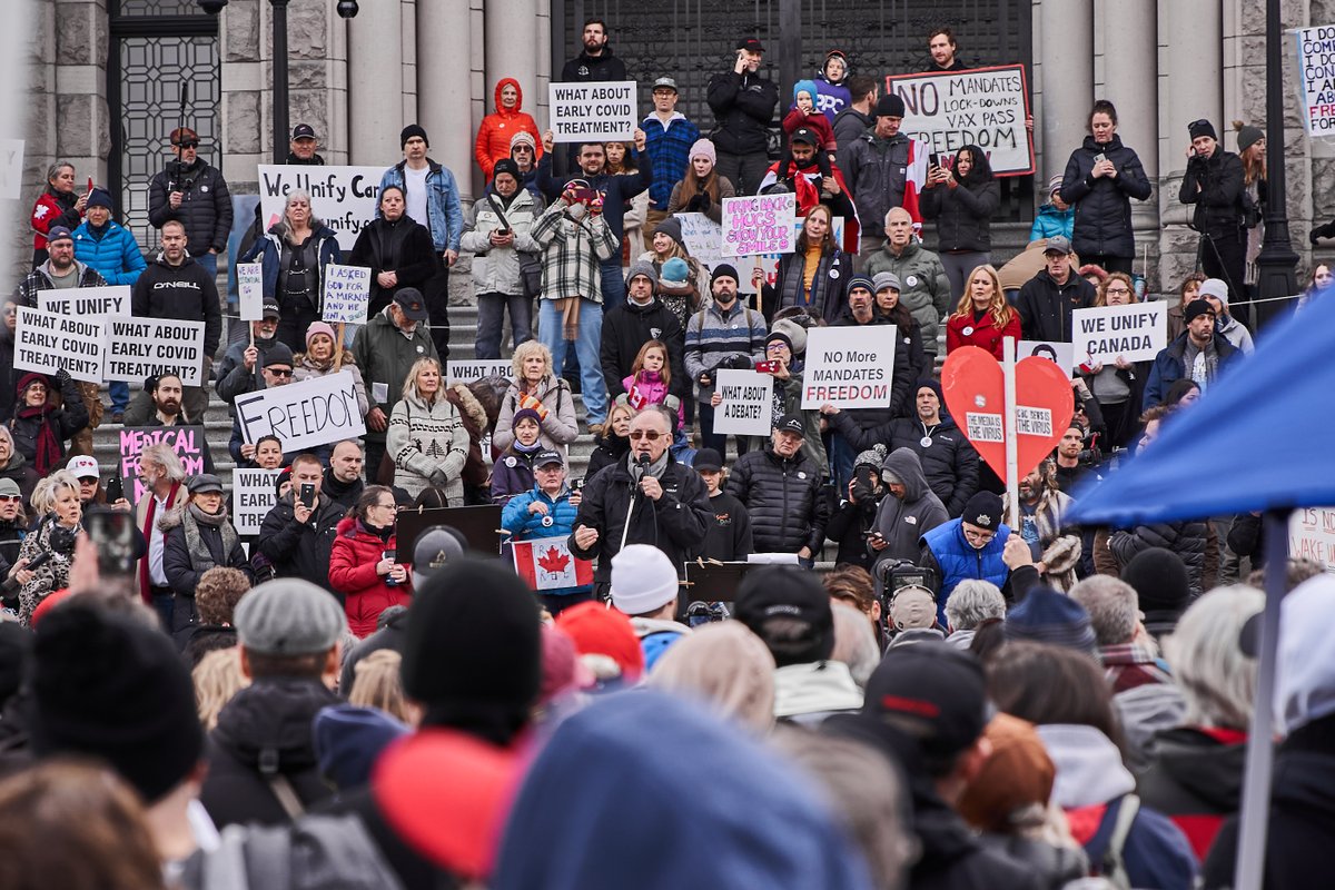MrRandalPhipps's tweet photo. Victoria BC Legislature 01/29/22. The Hon. Brian Peckford, the last surviving signatory of the Charter of Rights, speaks to its intent and the countless ways it's been infringed for C19 #TruckersForFreedom2022 https://t.co/X9j99E6WtR did a fantastic job. https://t.co/iZ0CsVBQjI