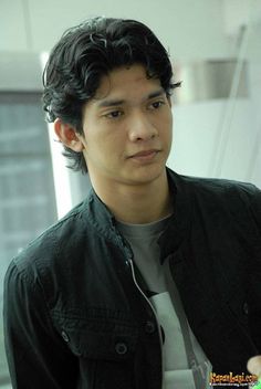 thinewickedness's tweet image. :: and to be honest I'm very much debating changing his fc to this guy, i think lewis might be influencing me in my writing of him