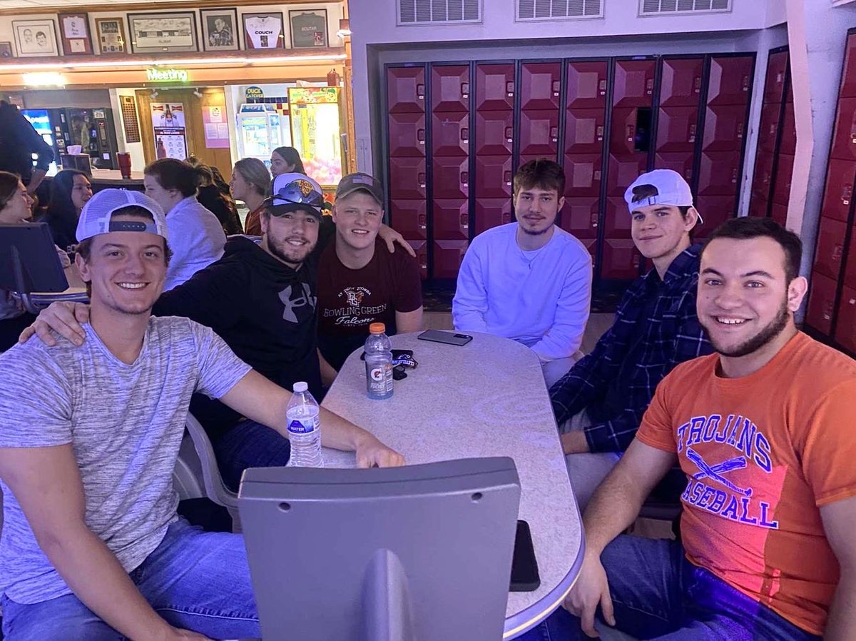 We were going to tell you a really bad bowling pun- but we thought we would spare you!! Thank you to everyone that came out to Al-Mar Lanes for our Brotherhood Bowling🎳 We hope you all had fun! Shoutout to our Brotherhood Chair, Macie, for making this event possible!