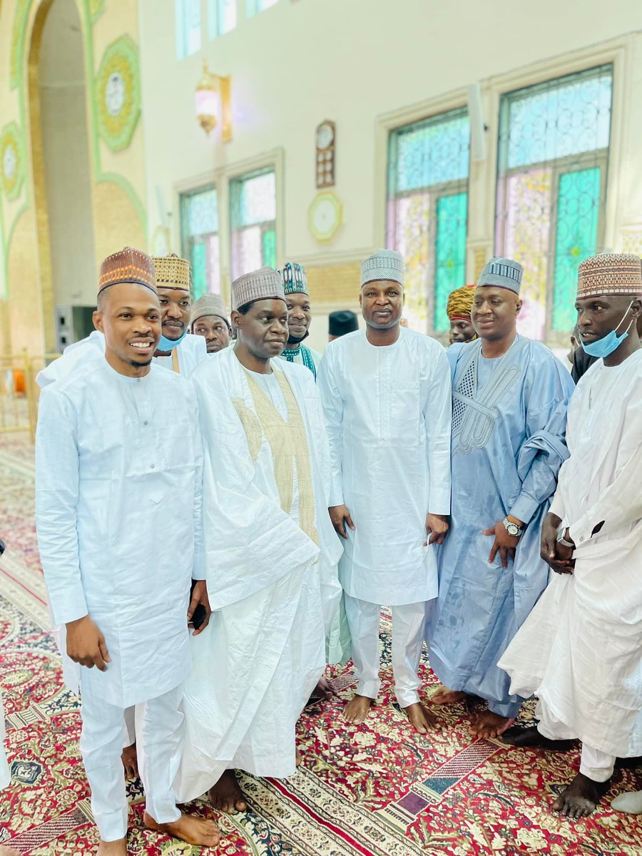 MobilePunch's tweet photo. PHOTOS: Suspended Cop, Abba Kyari, Obi Cubana Spotted At IG Son’s Wedding

The embattled former head of the Nigeria Police Force’s Intelligence Response Team, Abba Kyari; and a nightclub celebrity, Obinna Iyiegbu aka Obi Cubana, were some of the guests that attended the https://t.co/RxnlKhYOum
