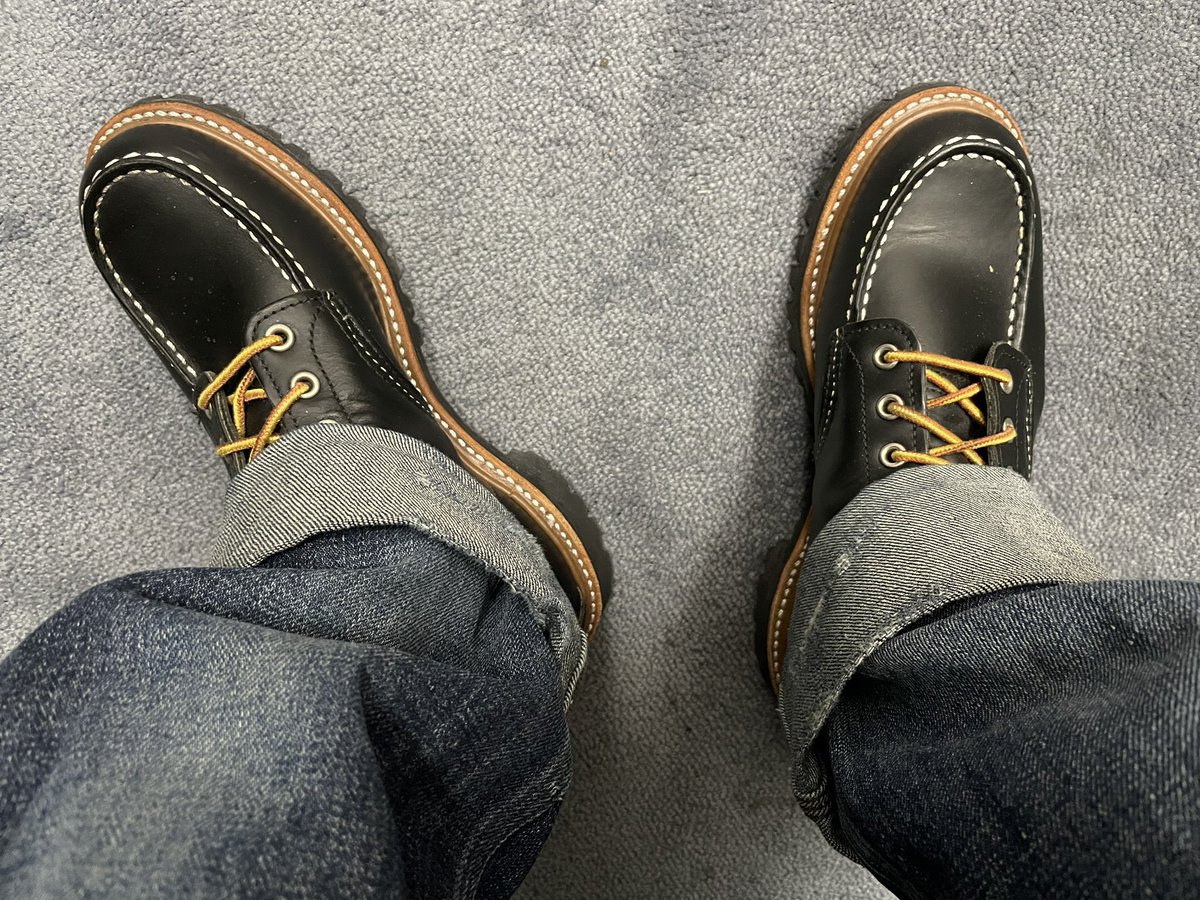 htsuno's tweet photo. オリジナルの方の8176とデンハムのクロスバック。
なかなかいい組み合わせ。
#redwing
#classicwork
#レッドウィング
#クラシックワーク
#denham
#crossback https://t.co/jsUGoJZkaW