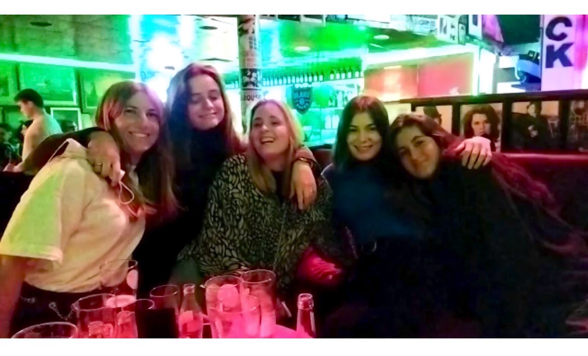 Margoti_99's tweet photo. DUBLIN PEOPLE https://t.co/HMblZIlt5Z