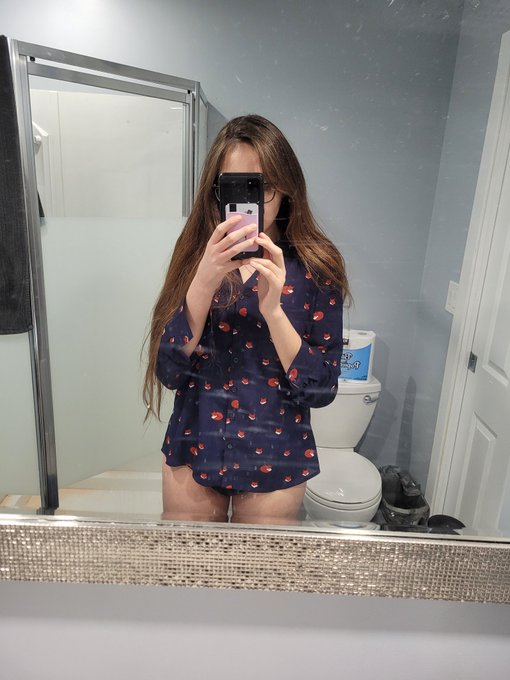 I couldn't take the most flattering photos, but here's what it basically is, my new shirt https://t.