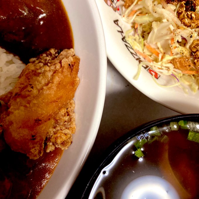 レトルトのカレーは微妙に量が少ない 先日の舞鶴カレーの量はちょうどよかったんだけど普通に売られてるのはちょっとだけ少ない気がします 