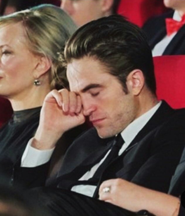 robdoingwhat's tweet photo. Robert Pattinson falling asleep during his film festival tribute https://t.co/56dZdd0mBT