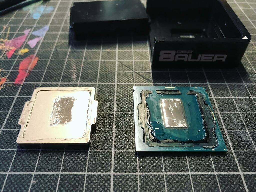 guderofficial's tweet photo. #Delidding the good old #8700K once again for a fresh #liquidmetal application and in preparation of a new #customloop.
.
.
.
.
.
@der8auer #deliddiemate #delid #cpu #oc #overclocking #PC #watercooling https://t.co/F01RYOunnv https://t.co/fV1wYQOdDc