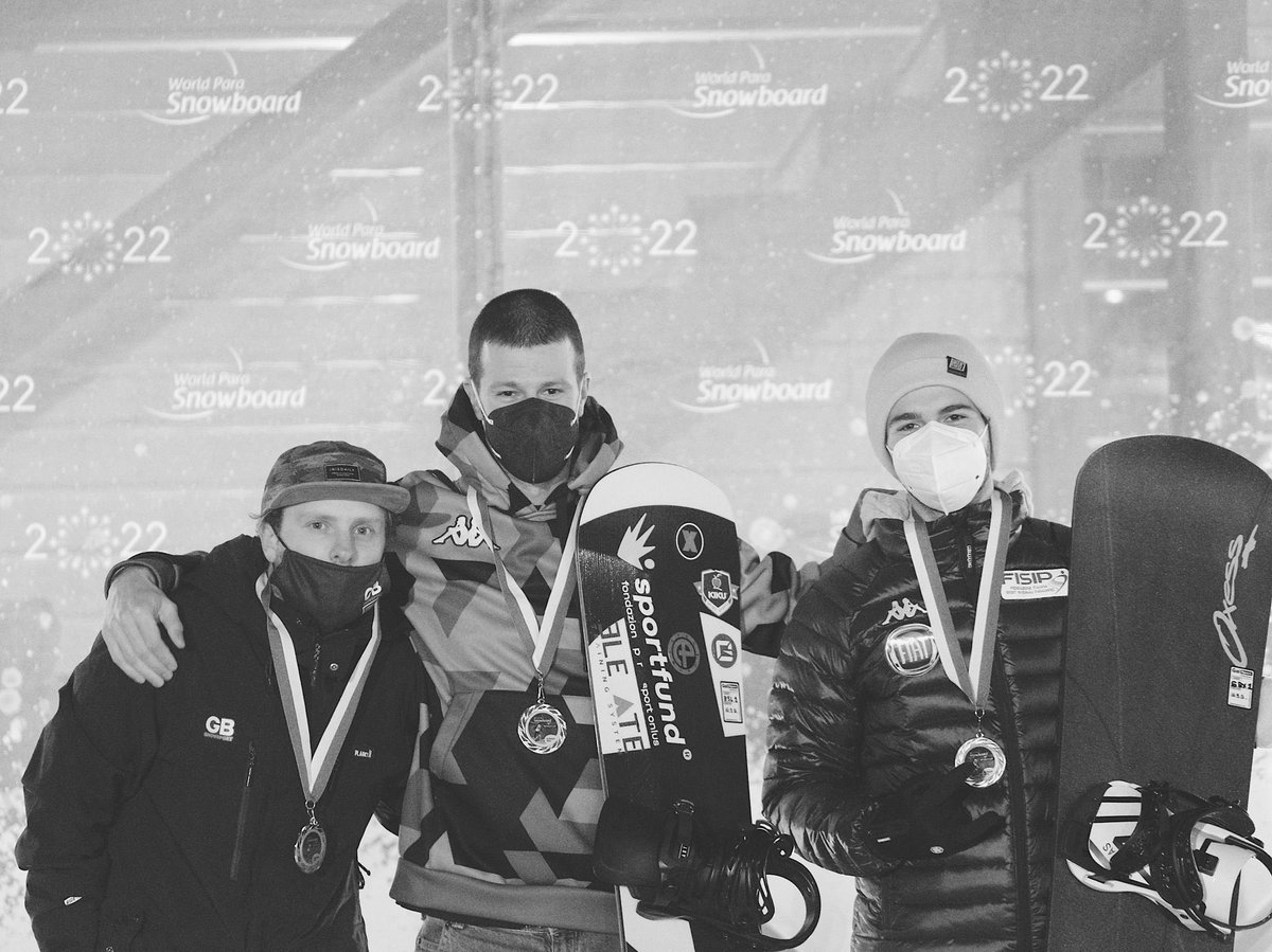 The 🇬🇧 Snowboard team have been at it as well! 

🥈<a href="/stubber89/">James Barnes-Miller PLY</a> 
🥈<a href="/OwenJamesPick/">Owen James Pick</a> 

Brilliant performances so close to <a href="/Beijing2022/">Beijing 2022</a> 

(📷 @GBSnowsport)