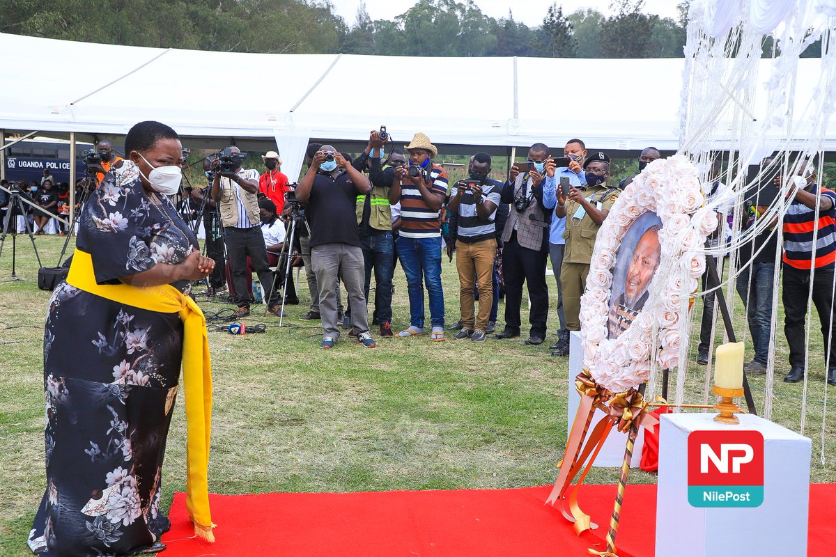 francis_isano's tweet photo. The Chief Mourner @RobinahNabbanja arrives at Kigezi lower grounds in Kabale for the final send off of the late Governor Bank of Uganda Prof Emmanuel Mutebile. https://t.co/NU656yG68v