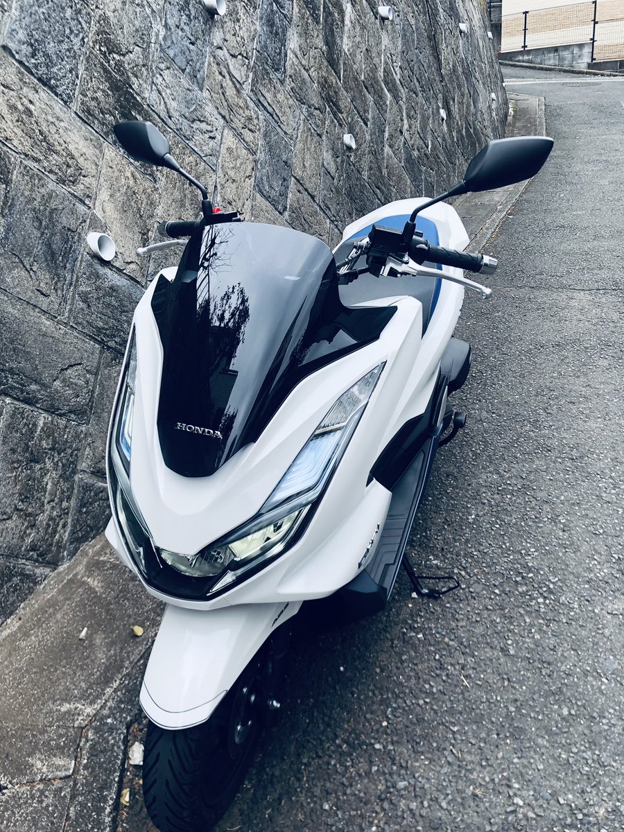 kiri____no's tweet photo. 初めてのレンタルバイク
ホンダドリーム世田谷にて
#PCXe:HEV 
#pcx125 https://t.co/AZy9JMfePL