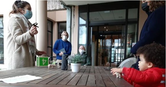 Des micro-crèches dans les EHPAD. Une expérience qui répond à la fois au manque de places en crèche et à l'isolement des personnes âgées.
➡️ l.franceinter.fr/vgy