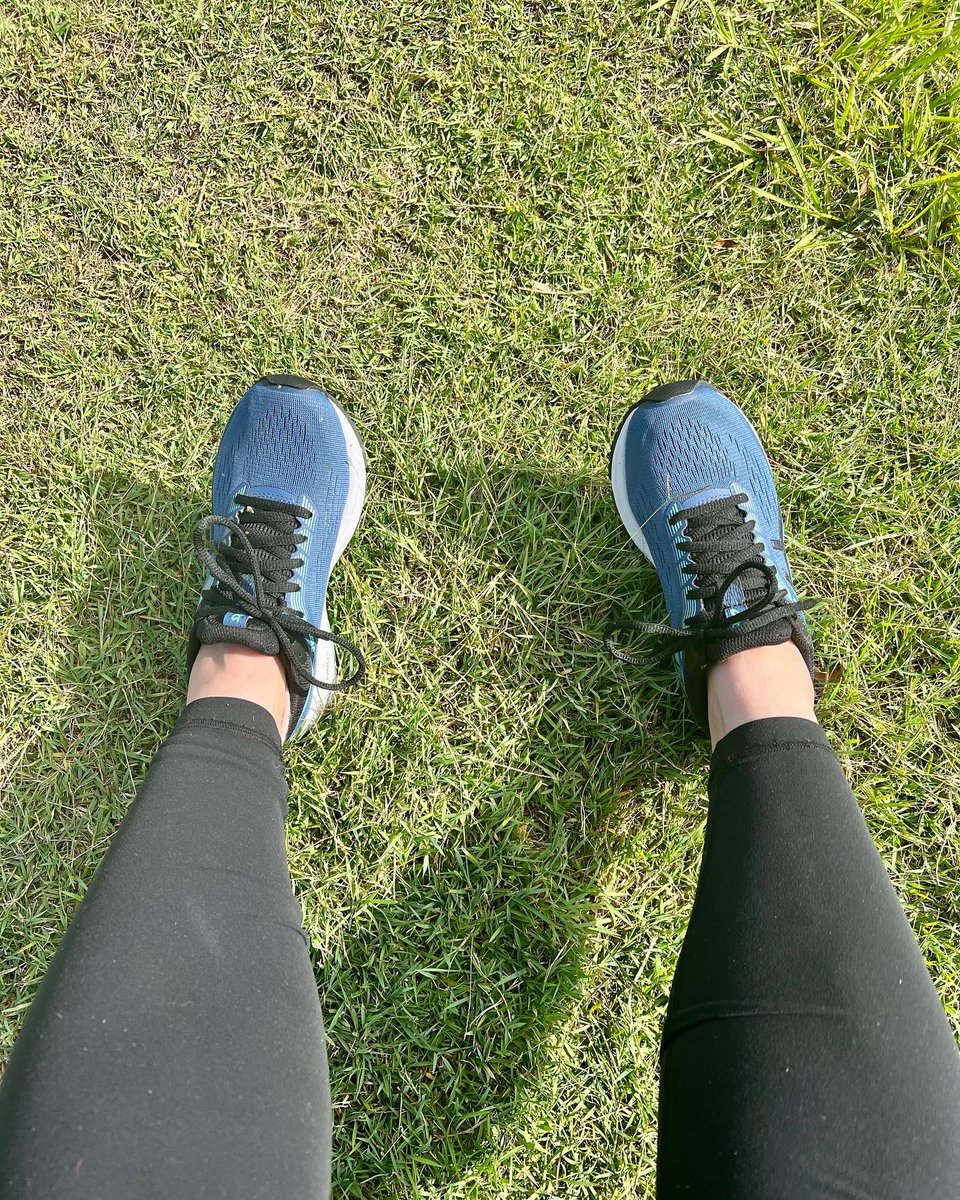 themiasandrist's tweet photo. Your girl just did the impossible, “ran” (barely shuffled) 10 minutes for the first day of “Run with Turia”, a 10wk program to eventually run 5k. It was shit BUT it is progress to my 2022 goal of “be less shit”. #TeamMeathead https://t.co/3gU2ik9DvA