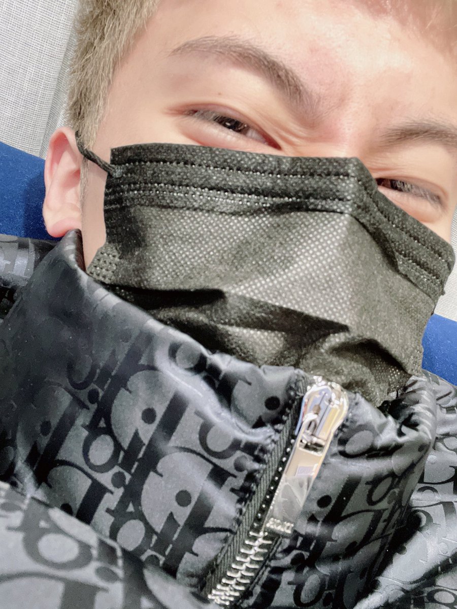 MARKClTY's tweet photo. the way mark has talked to us three days in a row, every day since his station dropped😭😭😭😭 what did we do to deserve him https://t.co/FF79LhGdF4