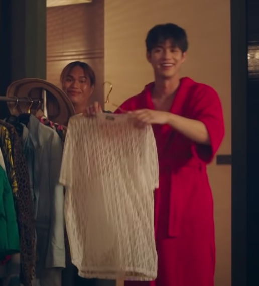 gyuwonskie's tweet photo. thyme will actually wear this see through shirt in a future episode 🤣

#F4Thyme
#bbrightvc @bbrightvc https://t.co/X8oywyls91