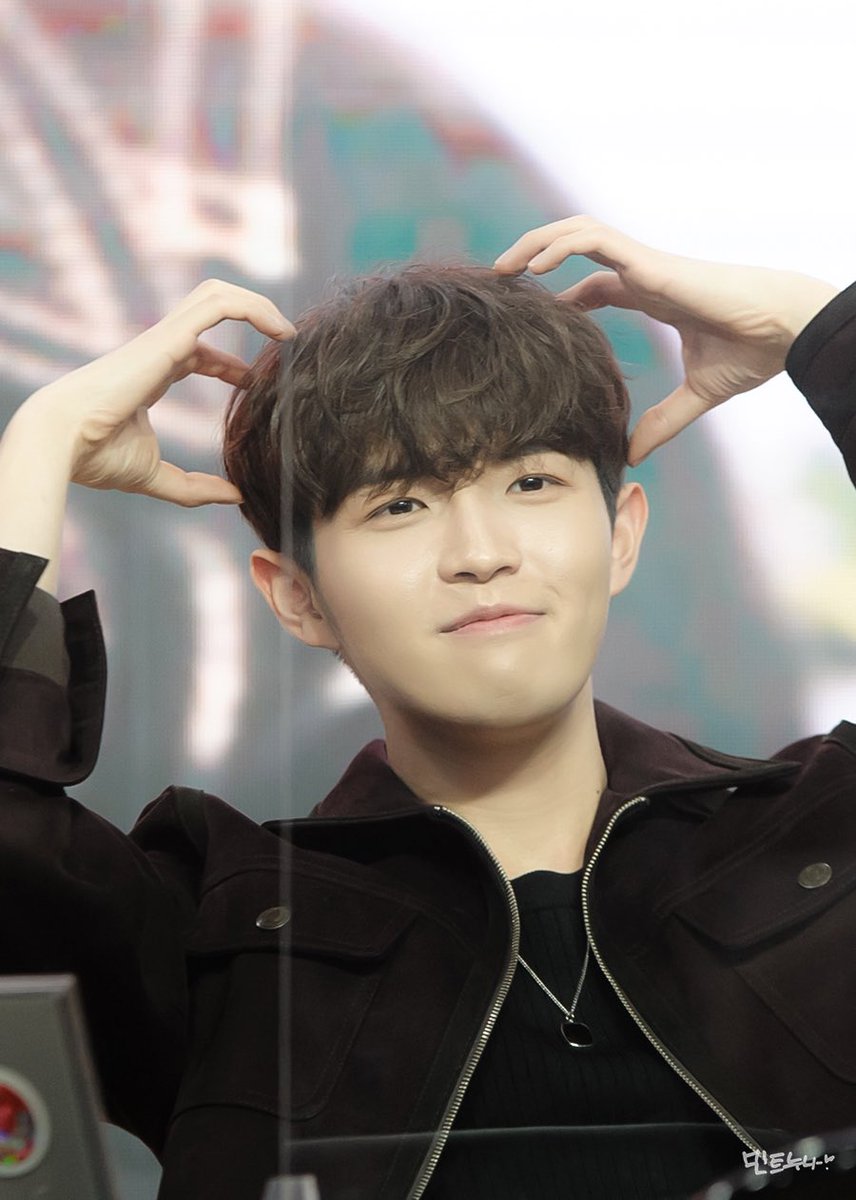 220129 메이크스타 팬싸 김재환
볼 빵싯빵싯 힙한 만두 만두우❤️
#김재환 #kimjaehwan #다잊은줄알았어