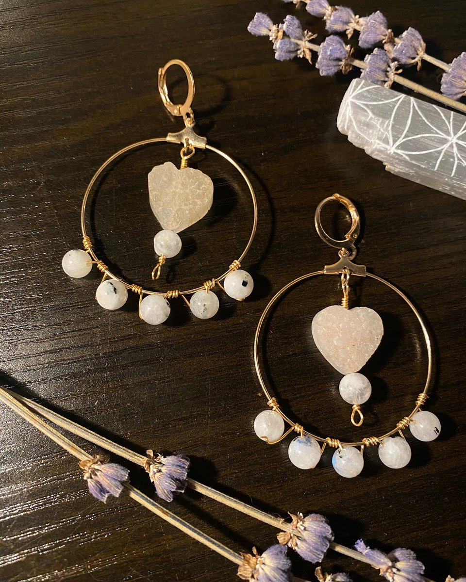 soulfulcitrine's tweet photo. These beautiful pairs of earrings are now available in my shop for Valentine’s Day 🥰🤎https://t.co/viXuYN6ycN https://t.co/UhbY4TL7hr