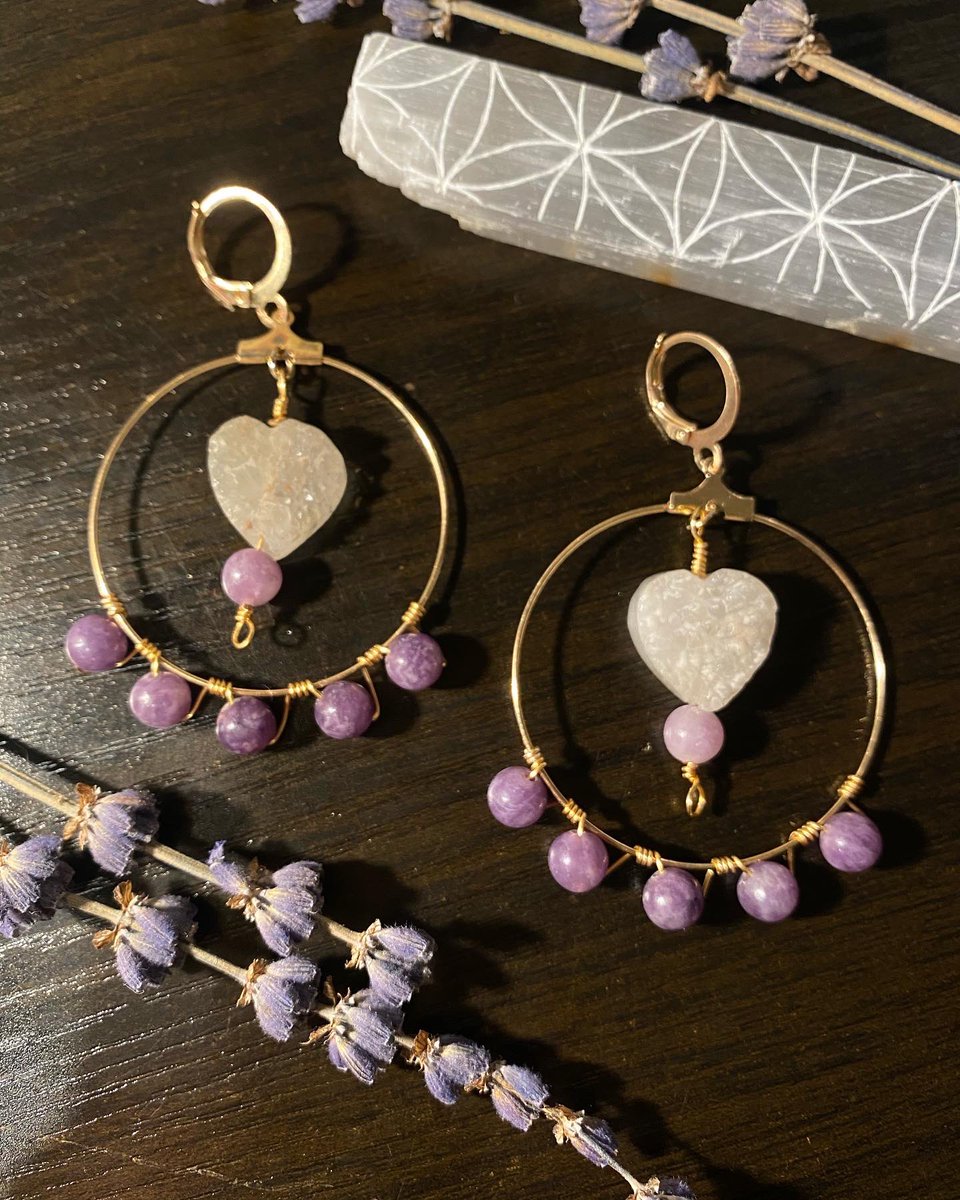 soulfulcitrine's tweet photo. These beautiful pairs of earrings are now available in my shop for Valentine’s Day 🥰🤎https://t.co/viXuYN6ycN https://t.co/UhbY4TL7hr