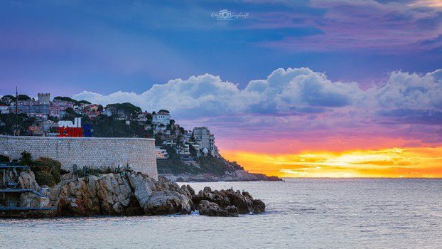 RadioEmotion_'s tweet photo. 🌊 BONJOUR

Un matin d’hiver sur la #CotedAzur… 😍

Bonne journée à tous ! ✌🏼

📸 : @EddySingharath 

@VisitCotedazur #Nice06 #ExploreNiceCotedAzur #CotedAzurFrance #OnATousBesoinDuSud #AlpesMaritimes #FrenchRiviera #Landscape #Sunrise https://t.co/DZRM4i0H0z