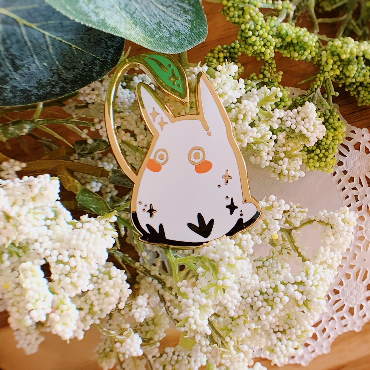 conniekims's tweet photo. Some things available at https://t.co/QK5IdESLb6
#enamelpins #shopsmall https://t.co/6B2Q6x2Bfk