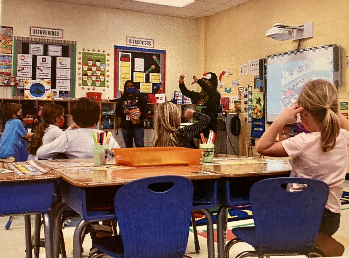 IsabelSeplved17's tweet photo. My second Professional Evaluation 👀 at First Spanish Grade 💪Rocky River Elementary School by my great Assistant Principal 😃. Thank God 🙏🏻 a wonderful SUCCESS!!!!  🇨🇱❤️💙🇺🇸 @ParticipateLrng #unitingourworld @MicheleMacumber https://t.co/gj07drrCgt