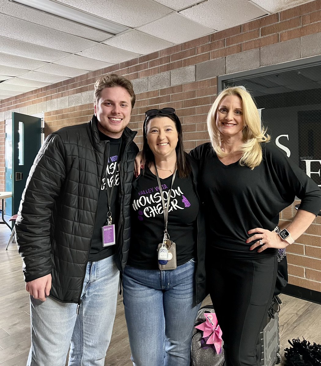 vvhs_cheer's tweet photo. Going to State!! 💜📣🖤 https://t.co/dUlUH0Pcxu