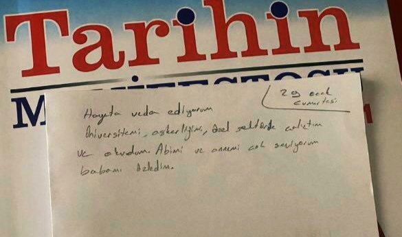 ogretmensendika's tweet photo. 28 yaşındaki Murat öğretmen arkasından bu mektubu bıraktı. Gencecik bir insanın hayata tutunabilmek için yaptığı şeyleri sıralaması ve bunların yetmemesi çok üzücü. Özel sektörde çalıştım ve okudum diyor, Murat. @tcmeb bu mektupların karşısında sorumluluk duymalısın. Artık yeter! https://t.co/55vnZl4ifd