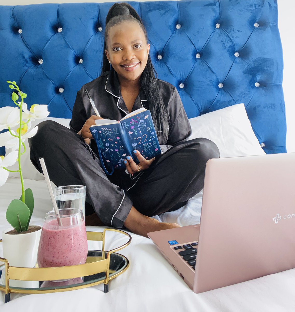 RamatsobaneM's tweet photo. Do u ever think of building your generational wealth or planning your short &amp; long term goals but don’t know where to start?Let @1life_insurance assist you 

Get yourself a personalised quote here https://t.co/FJxh2f5R8w 

#1LifeGenW #GenerationalWealth #ItStartsWithMe #Ad https://t.co/qtP04Uc4ee