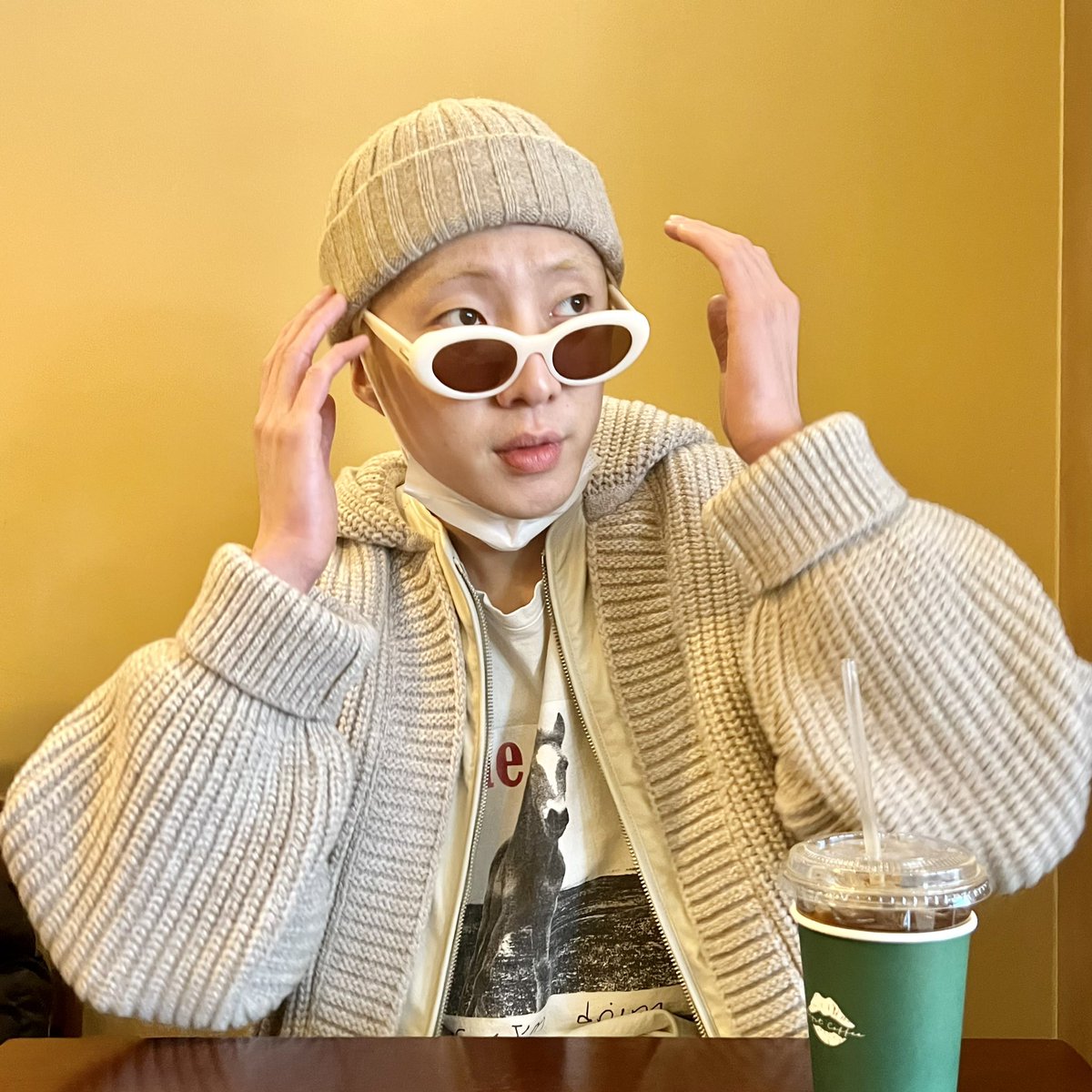 official_yoon_'s tweet photo. 커피 한 잔 하고 오늘도 빠이팅!!!👍🏻 https://t.co/7gLIgN0XZ3