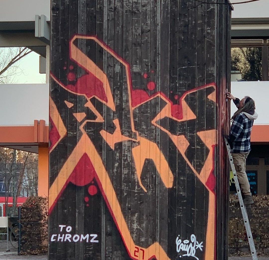 throwupkids's tweet photo. Wall, 2021, Lando SAK https://t.co/DScZBaeMNQ