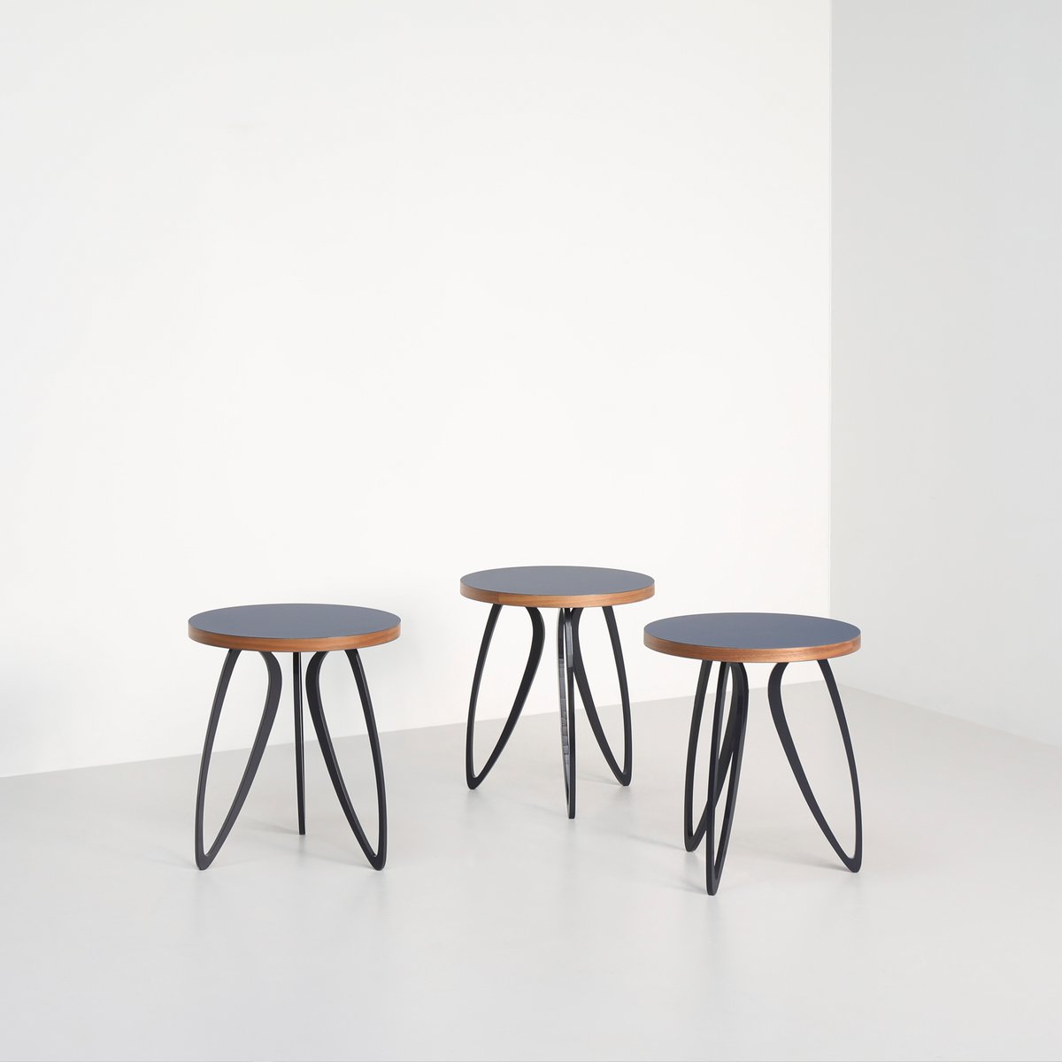 TomFaulkner's tweet image. We think our Atlantic Stools make a terrific trio!
Whether sprawled around a table or peppered throughout the room, they always bring a touch of fun.

#modernstool #coolstool #futuristic #bespokefurniture #madeinswindon #londonfurniture #styleyourhome #handcraftedfurniture #stool