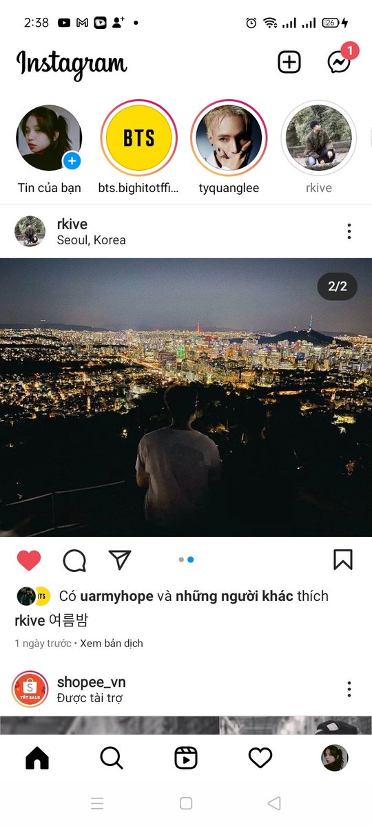 Anh ấy đẹp trai không ? 
#BTSArmy #BestFanArmy #iHeartAwards (<a href="/BTS_twt/">방탄소년단</a>)