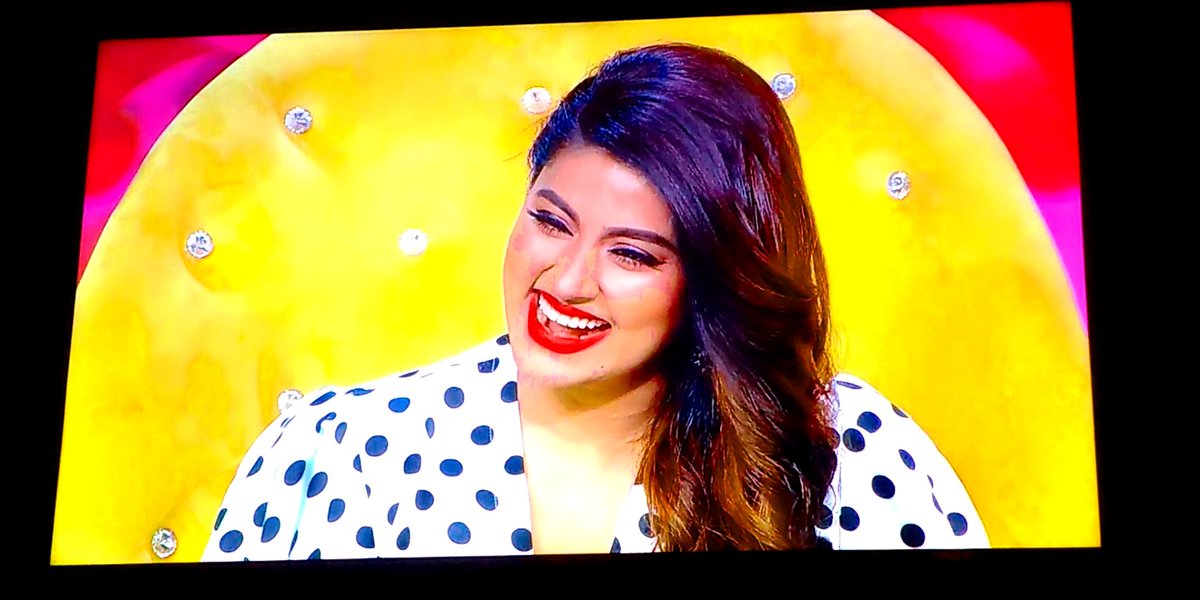 Vijesh145's tweet photo. @KikiVijay
I am watching your program.......
#JSS4
Your costume like......
#RetroBlackQueen.......
With your @ungalKBhagyaraj Sir....
Vera level #RetroComedyRound https://t.co/3d8OshvjLc