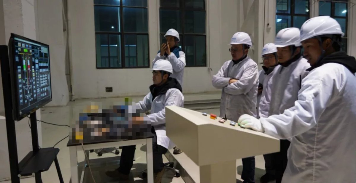 Namus_Lake's tweet photo. 在过去半年的时间内,翎客航天 #LinkSpace 项目团队充分发挥了“全流程自主研发+全民企供应链”的模式优势,仅在短短4个月的时间内,就完成了从全箭产品设计、投产、检测验收、分系统试验(低温贮箱、发动机、电动泵等)、全箭总装、总测,到车间改造、试验能力构建、箭台合练等全流程工作。 https://t.co/xKQXgUsCHA