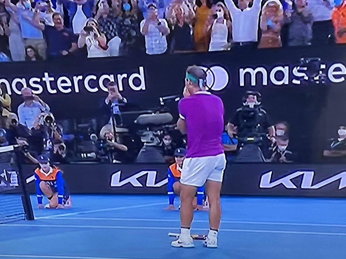 normismena's tweet photo. Que grande #RafaelNadal !! Top top top https://t.co/ewvAzrG3ZB