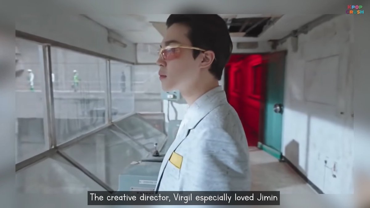 pjmfilmz's tweet photo. "Although the brand loves all the members, there is one whom the company (Louis Vuitton) prefers .....It is Jimin." https://t.co/fLZ71HsOhw