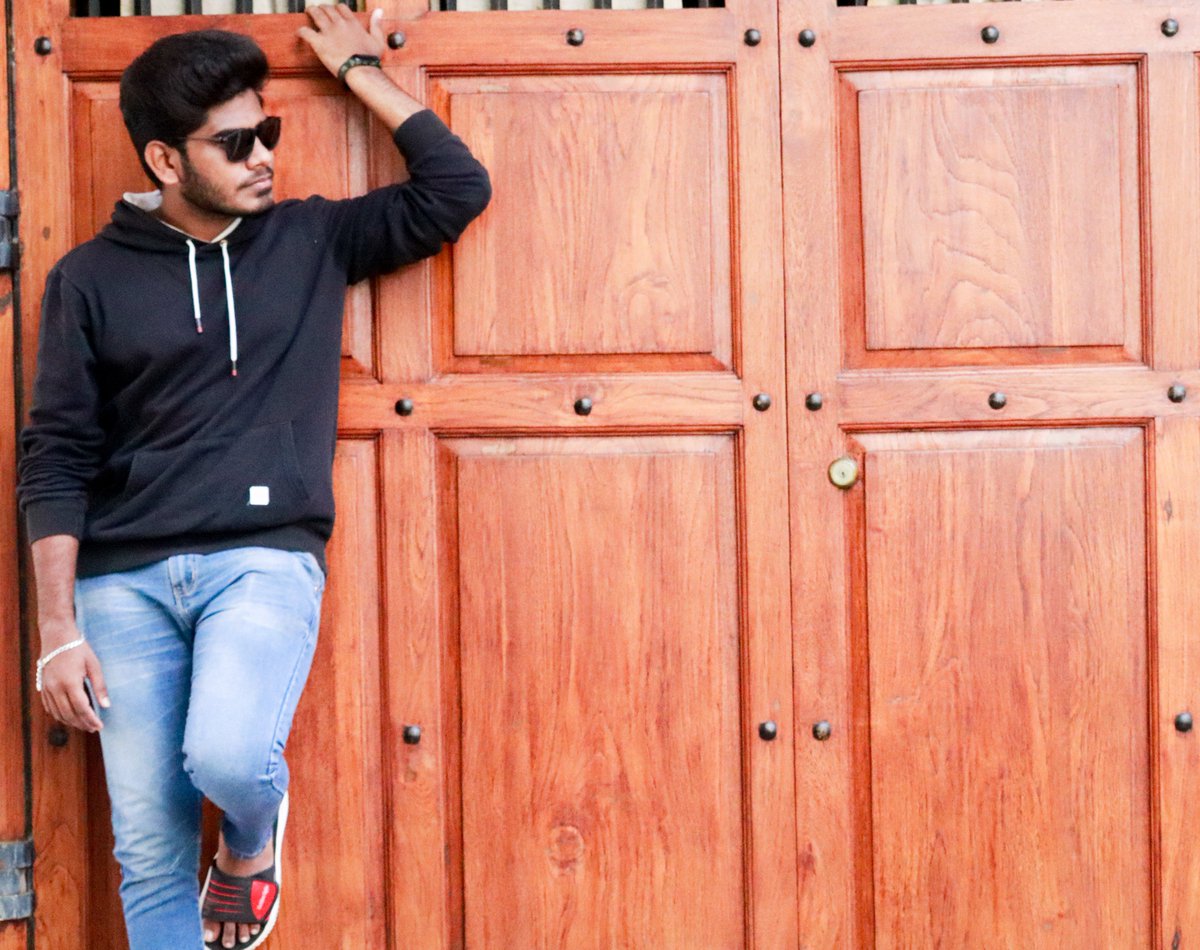 cinemasiragugal's tweet photo. New Photoshoot Stills of Actor Pradeep
@pradeepoffcial https://t.co/hHFdmtlAxr