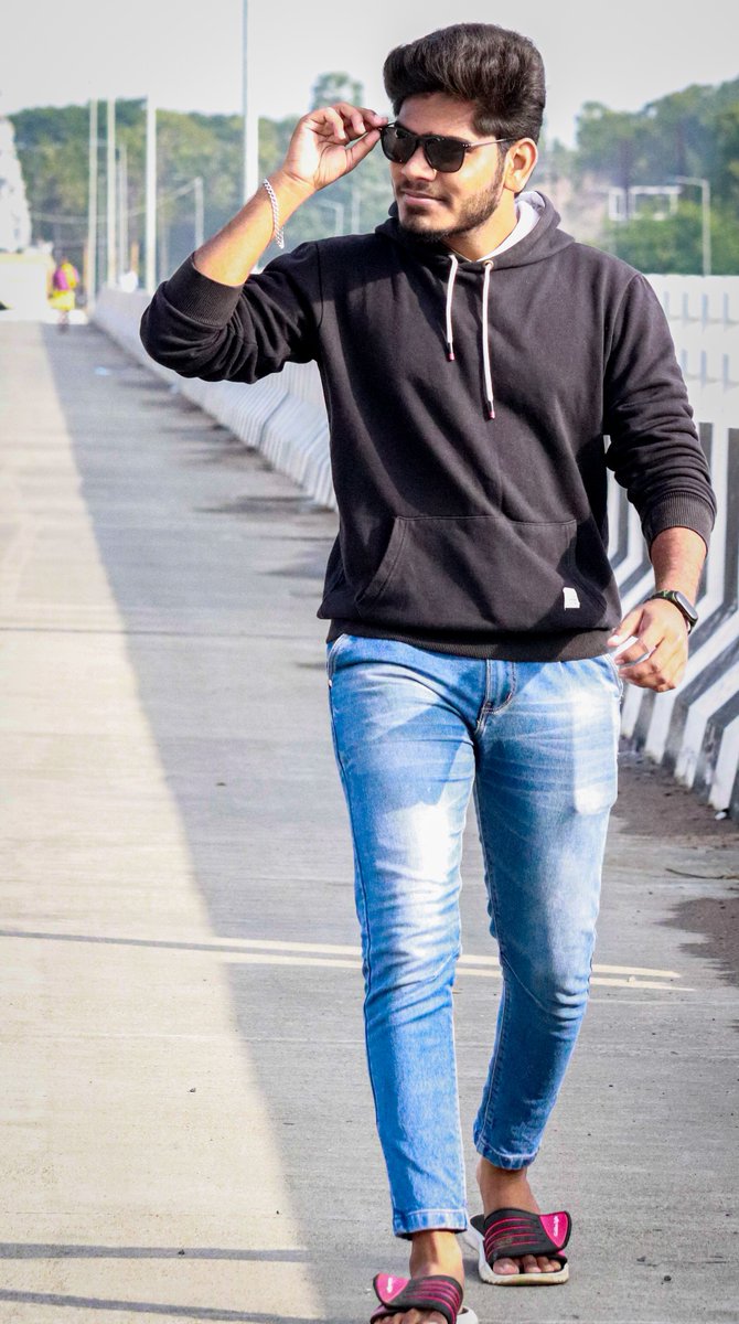 cinemasiragugal's tweet photo. New Photoshoot Stills of Actor Pradeep
@pradeepoffcial https://t.co/hHFdmtlAxr