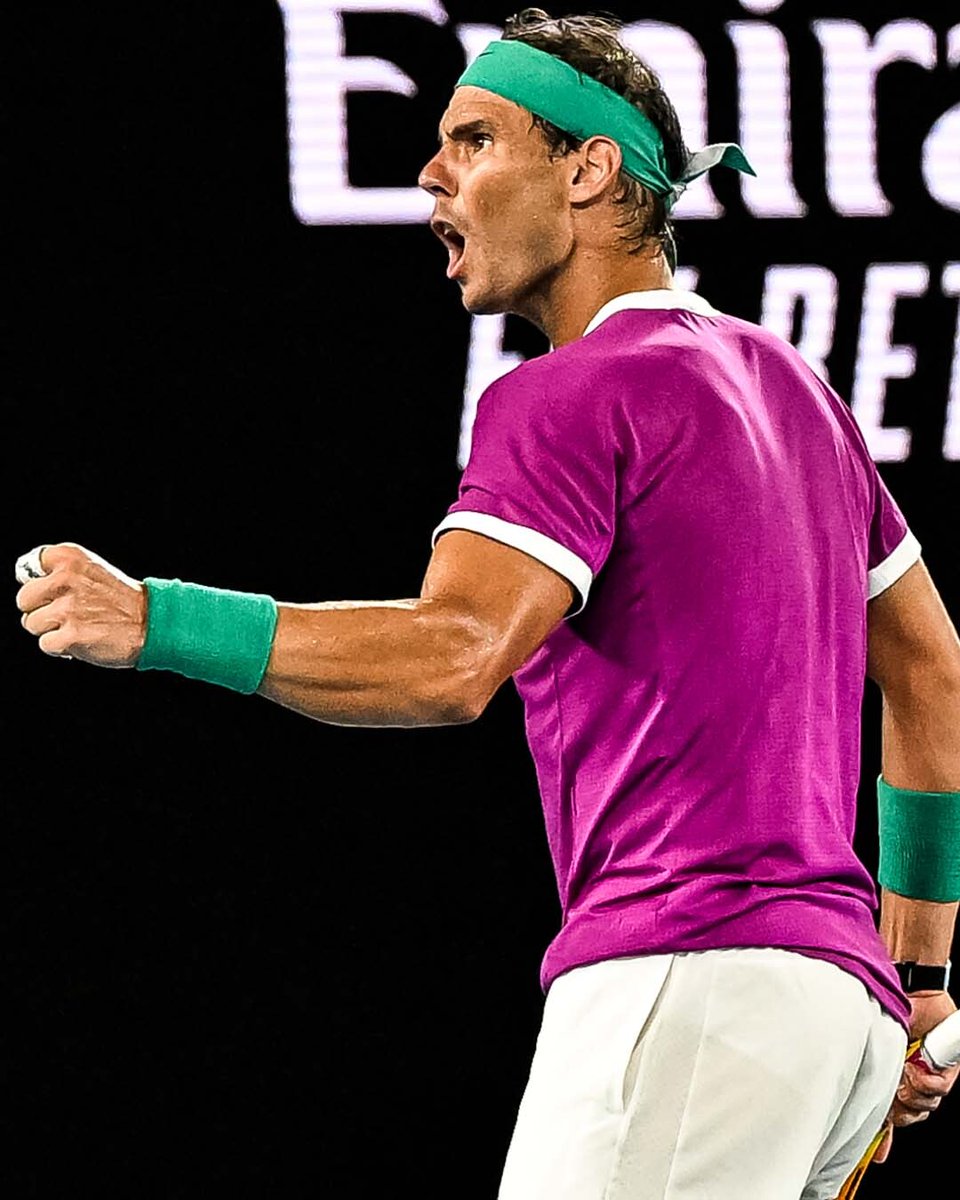 realmadrid's tweet photo. 👊 VAMOS, @RafaelNadal! 👊  
#AO2022 https://t.co/XaO0gwBzp3