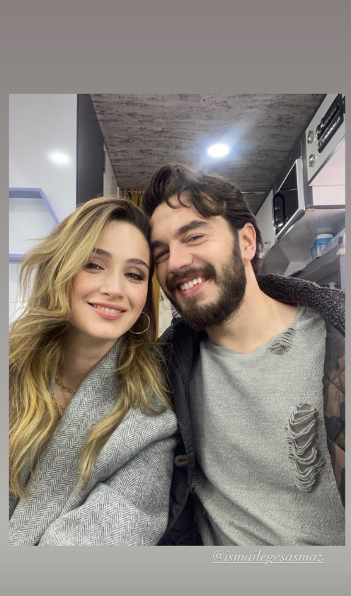 Elkizibr's tweet photo. 📸 • Gökçe via Story.

Gökçe fazendo tudo. 🥺♥️

• #Elkızı • #SevdaErginci • #İsmailEgeŞaşmaz • https://t.co/lLQsrSkXsr