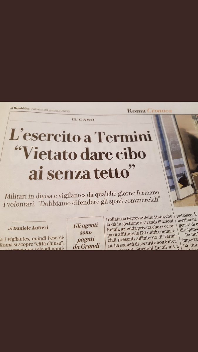 FaccioTommaso's tweet photo. Immaginatevi il freddo che vi entra dentro le ossa e vi blocca il respiro. L'umidità, il silenzio intorno. Immaginatevi Lo Stato che dice di non dare da mangiare ai senzatetto. https://t.co/ta40tlZBiz