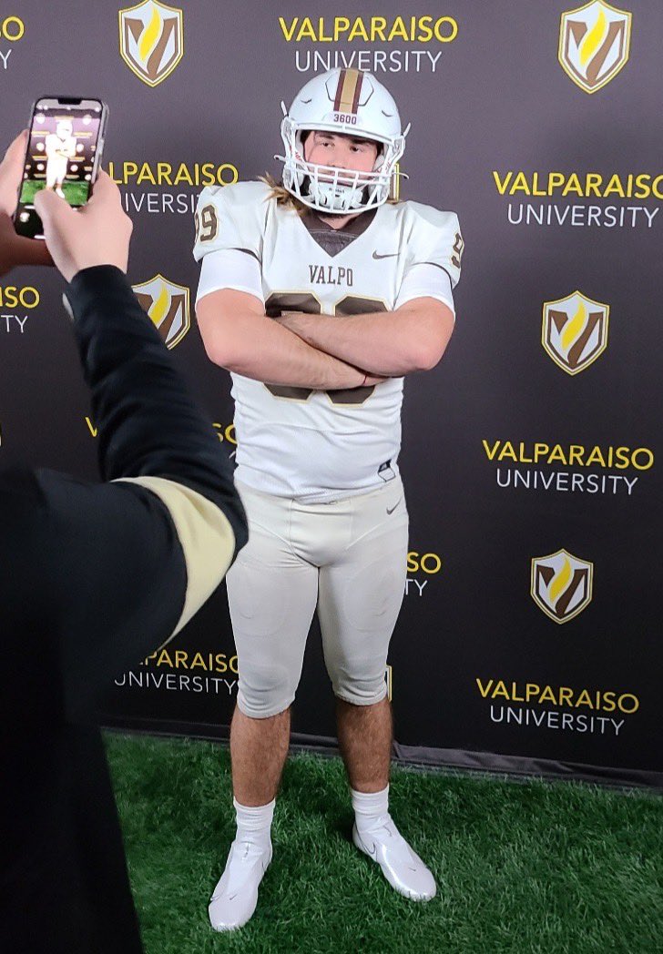 Great visit <a href="/valpoufootball/">Valpo Football</a> , thank you <a href="/CoachLFox/">Landon Fox</a> <a href="/CoachGlad/">Coach Fred Gladney</a> <a href="/CoachAlexLand/">Alex Land</a> for an amazing day. It was great talking to all of you.