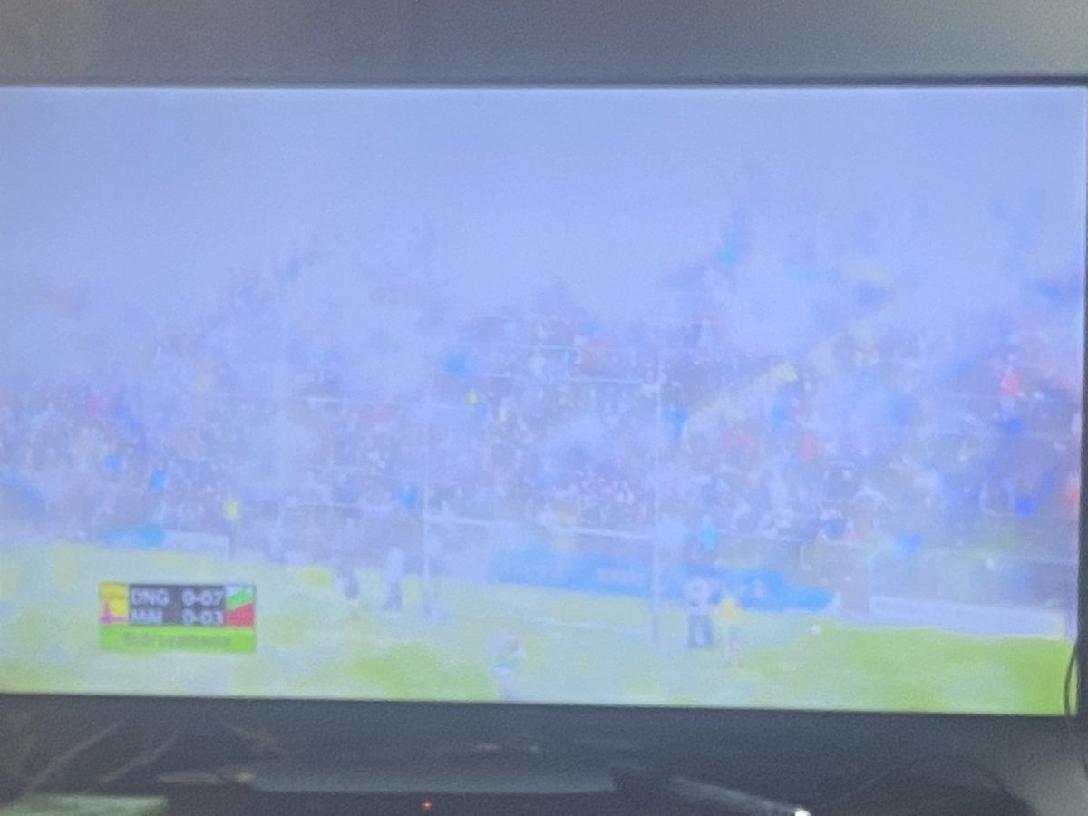 Niamhiss's tweet photo. @GAA_BEO @SportTG4 @TG4TV  Donegal v Mayo match - what a joke, cant see the pitch. Sort out that camera!!! https://t.co/qVdhE3rseH