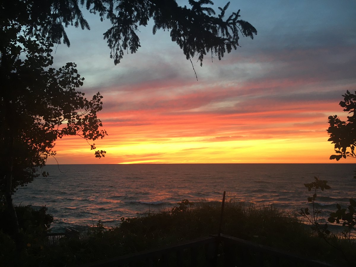 "Peacemakers gather and teach forgiveness. Link hands through all lands in a circle of peace. Peacemakers gather, a new day is dawning; the time is now and Earth is calling our name." - Kathy Sherman #MomentOfPeace