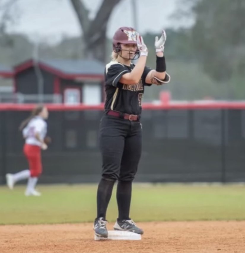 RussOwens7's tweet photo. 16 days until NHS Lady Eagles take the field! #juniorseason  #MTSUcommit  #TrueBlue  🦅🥎💪🏼💙 @MaryOwe45306758 https://t.co/9lqiATqbCE