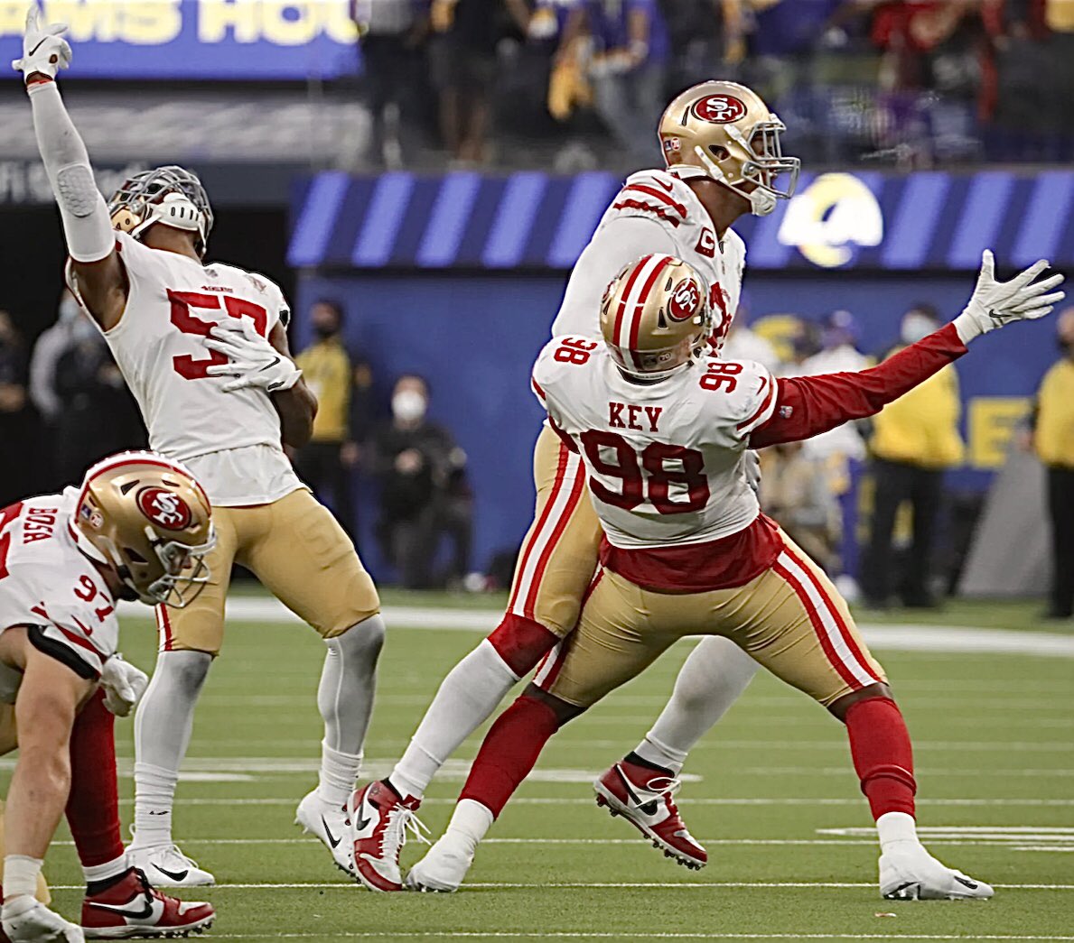 Coach_Yac's tweet photo. 🗣 IT’S GAMEDAY! BEAT LA! #49ers https://t.co/cTBISdfFrj