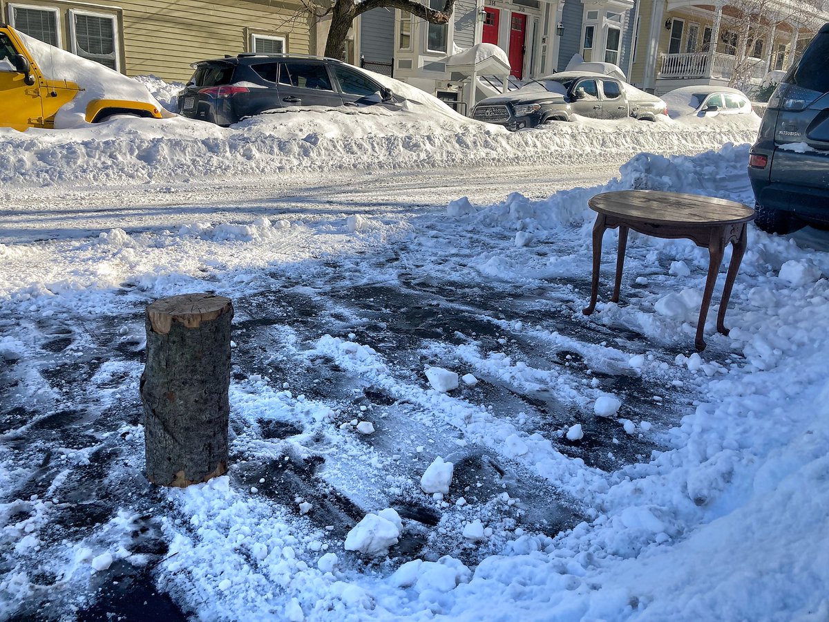 KimLucey's tweet photo. Get your space savers ready! The great #Boston dig out begins. The log is my favorite this morning 🤣 #usewhatyagot #southie https://t.co/XqPoQO5Itc