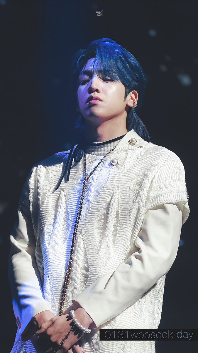 ウソク 火（花）韓国公演 トレカ 정우석 pentagon 🎆e=mc²💫💦 ✨livin' for the thrill, formula: 25