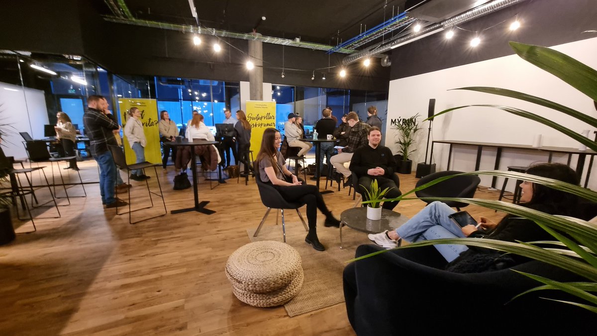 Sunnudagurinn byrjar vel. Topp 10 halda áfram í vinnustofum í Mýrinni í Grósku. 
#topp10 #Gulleggið <a href="/IcelandStartups/">Klak - Icelandic Startups</a>