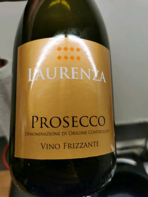 ❤ 🥰🥰🥰🥰 . Wine from Laurenza via Vivino: vivino.com/users/aldis.ad…